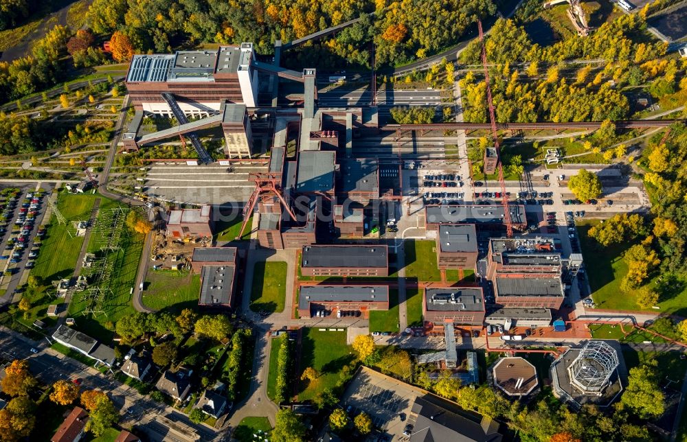 Luftbild Essen - Herbst- Landschaft der Kokerei Zollverein in Essen im Ruhrgebiet im Bundesland Nordrhein-Westfalen