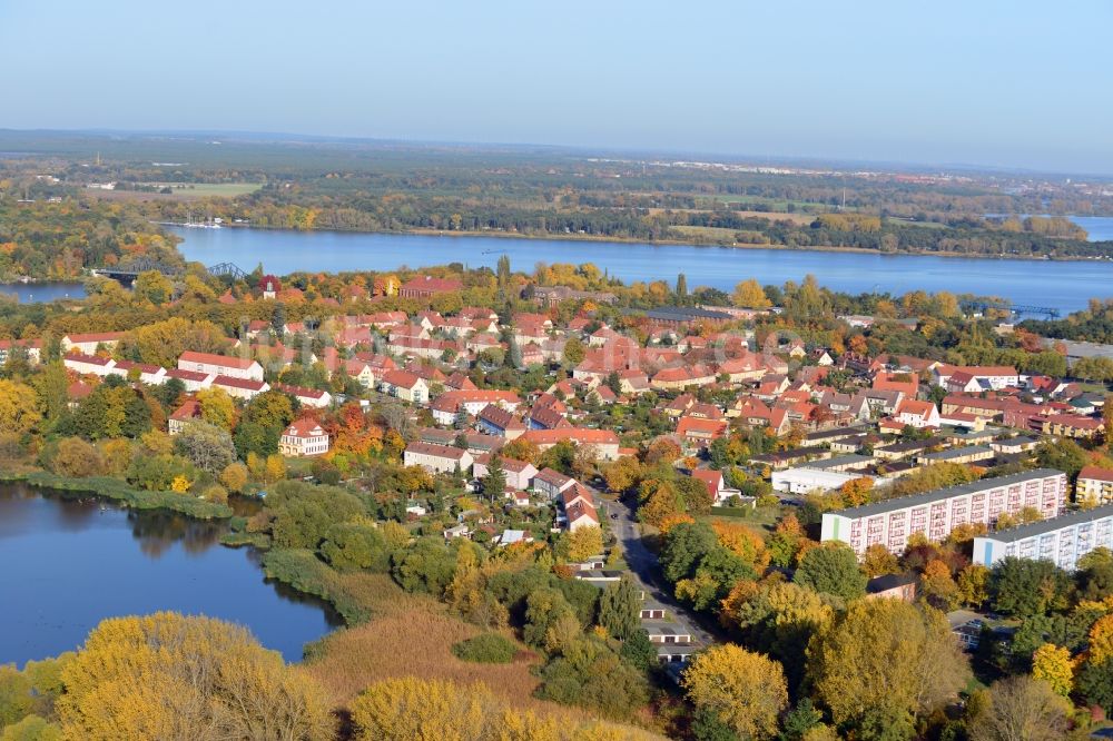 Luftbild Brandenburg Havel - Herbstansicht des Ortsteils Kirchmöser mit umliegenden Seen in Brandenburg an der Havel im Bundesland Brandenburg 