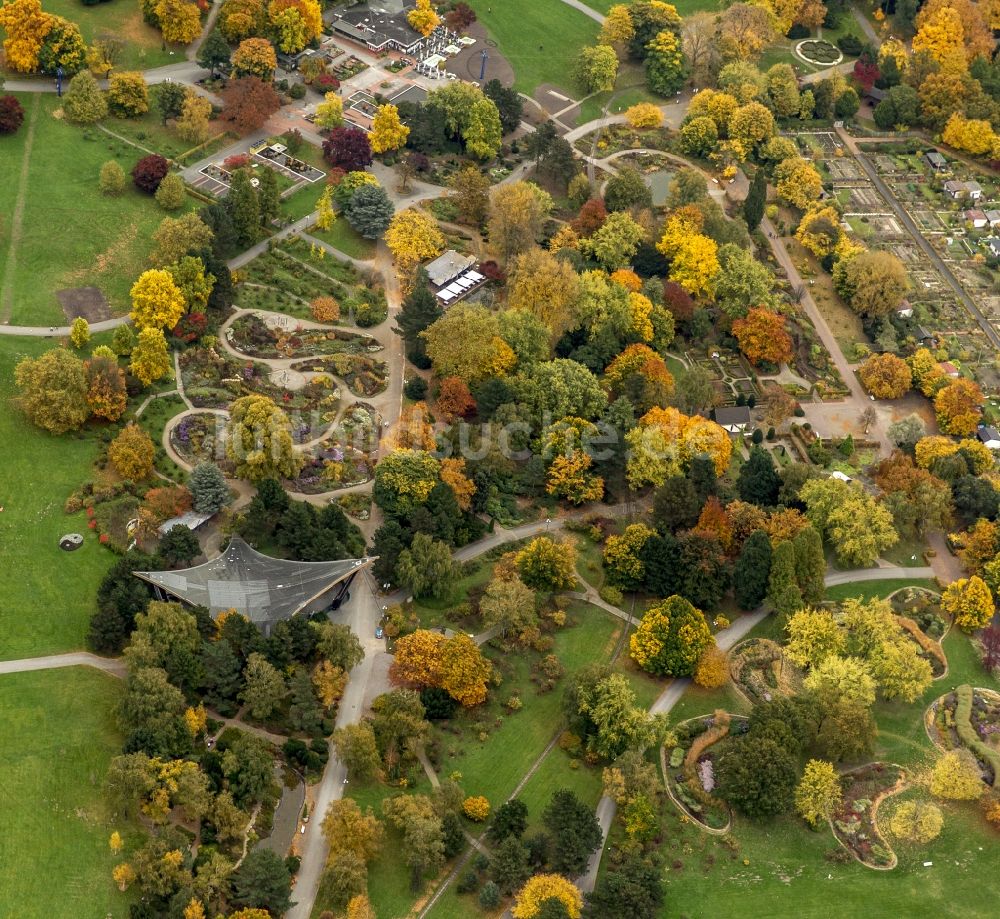 Dortmund von oben - Herbstansicht des Westfalenparks in Dortmund im Bundesland Nordrhein-Westfalen