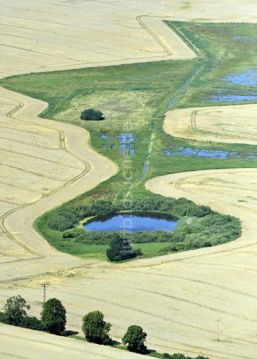 Dalwitz aus der Vogelperspektive: Herbstlandschaft in Mecklenburg-Vorpommern