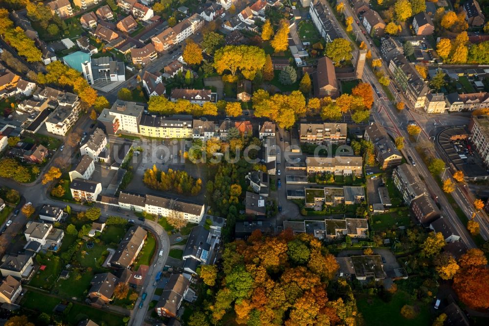 Luftbild Gladbeck - Herbstliche Stadtteilansicht des Bereichs Bülser Straße / Buersche Straße in Gladbeck im Bundesland Nordrhein-Westfalen