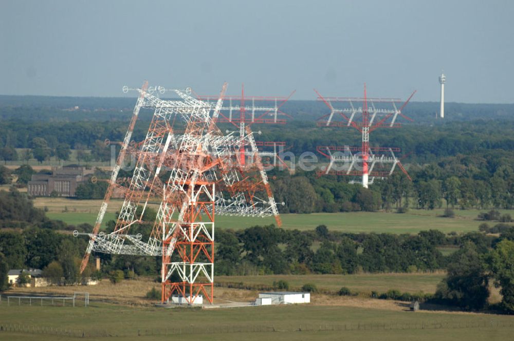 Luftaufnahme NAUEN - Herbstlicher Blick auf das Areal der Kurzwellen- Rundfunksendestelle Nauen