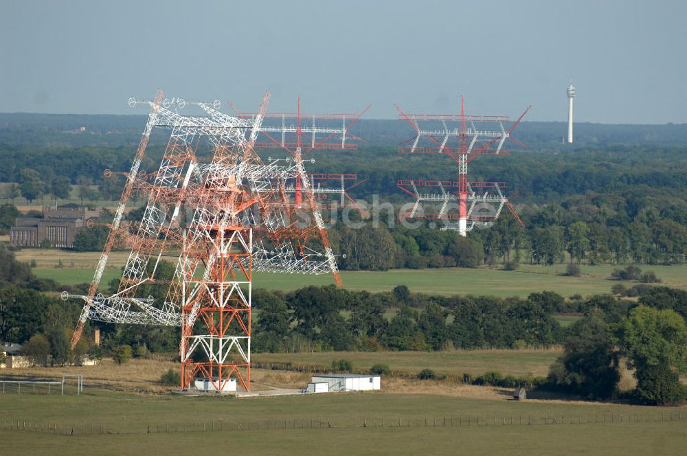 NAUEN von oben - Herbstlicher Blick auf das Areal der Kurzwellen- Rundfunksendestelle Nauen