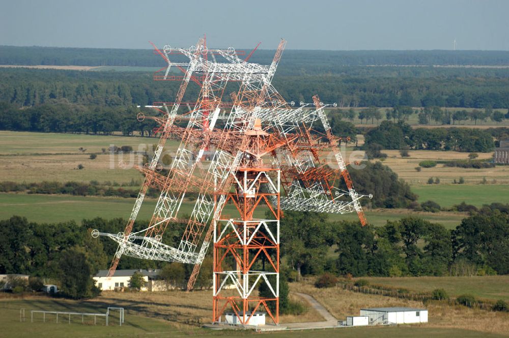 Luftbild NAUEN - Herbstlicher Blick auf das Areal der Kurzwellen- Rundfunksendestelle Nauen