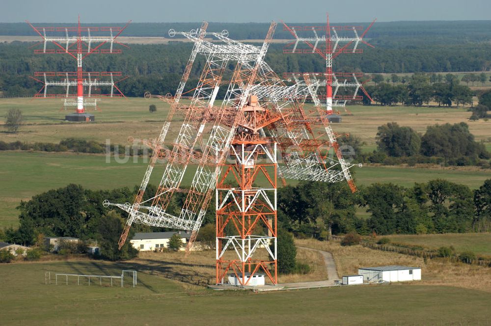 NAUEN von oben - Herbstlicher Blick auf das Areal der Kurzwellen- Rundfunksendestelle Nauen