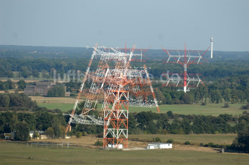 Luftbild NAUEN - Herbstlicher Blick auf das Areal der Kurzwellen- Rundfunksendestelle Nauen