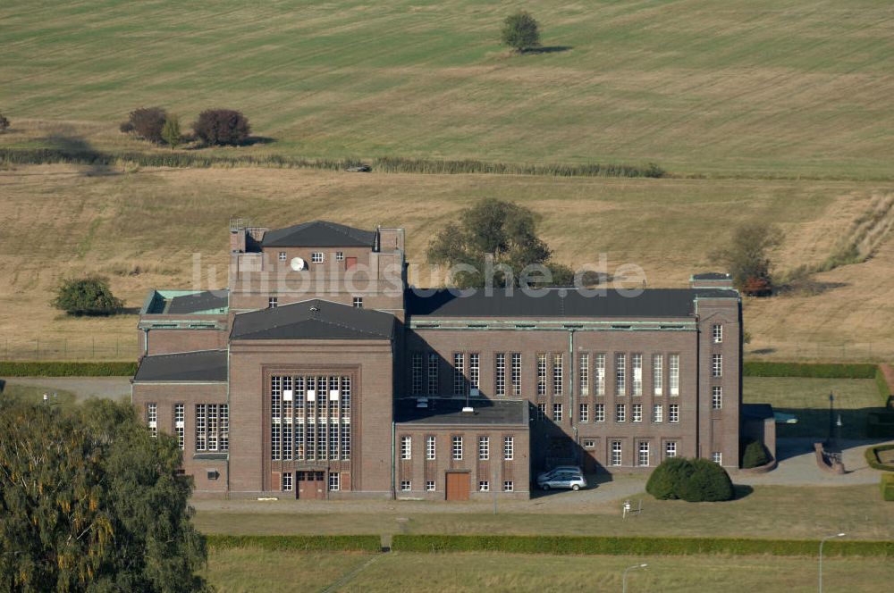 NAUEN von oben - Herbstlicher Blick auf das Areal der Kurzwellen- Rundfunksendestelle Nauen