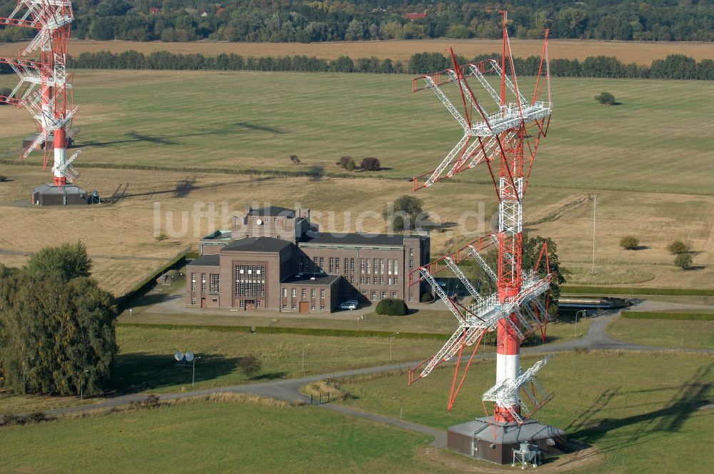 Luftbild NAUEN - Herbstlicher Blick auf das Areal der Kurzwellen- Rundfunksendestelle Nauen