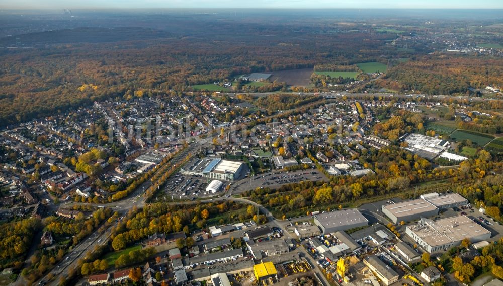 Bottrop von oben - Herbstluftbild Autohandels- Gebäude des Autohauses der Brabus GmbH an der Brabus-Allee im Ortsteil Eigen in Bottrop im Bundesland Nordrhein-Westfalen, Deutschland