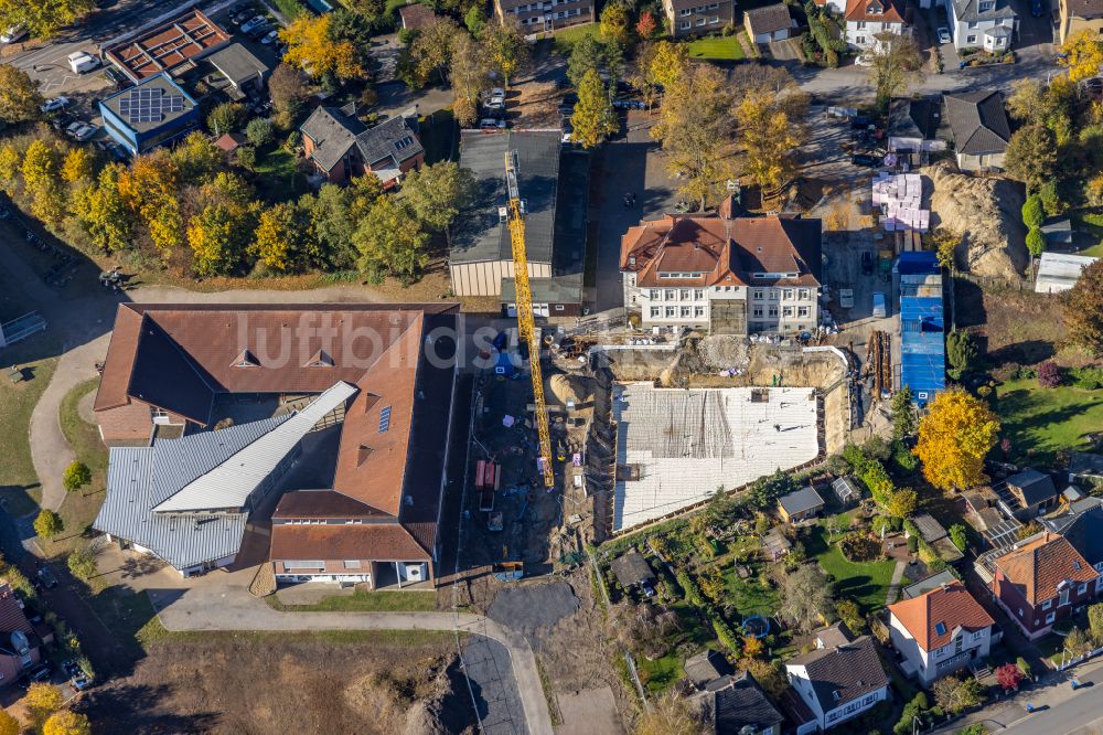 Luftbild Herringen - Herbstluftbild Baustelle zum Neubau des Schulgebäudes Arnold-Freymuth-Gesamtschule in Herringen im Bundesland Nordrhein-Westfalen, Deutschland