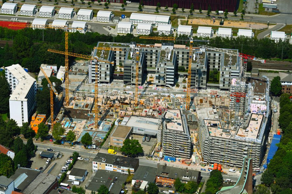 Hamburg von oben - Herbstluftbild Baustellen zum Neubau eines Stadtquartiers an der Billhorner Kanalstraße in Hamburg, Deutschland