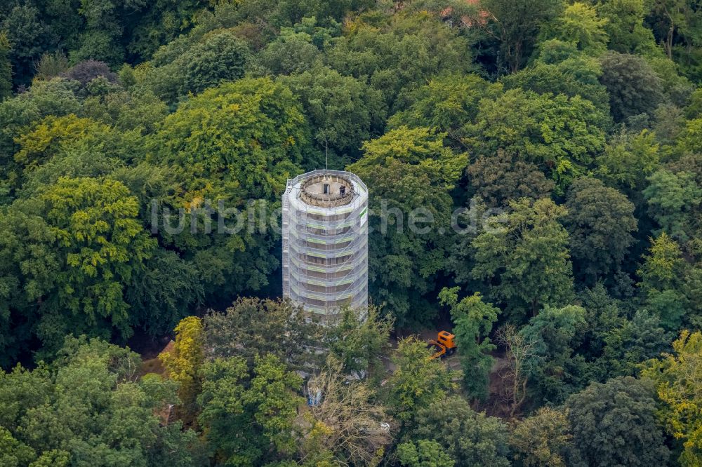 Witten von oben - Herbstluftbild Bauwerk des Aussichtsturmes Helenenturm in Witten im Bundesland Nordrhein-Westfalen, Deutschland