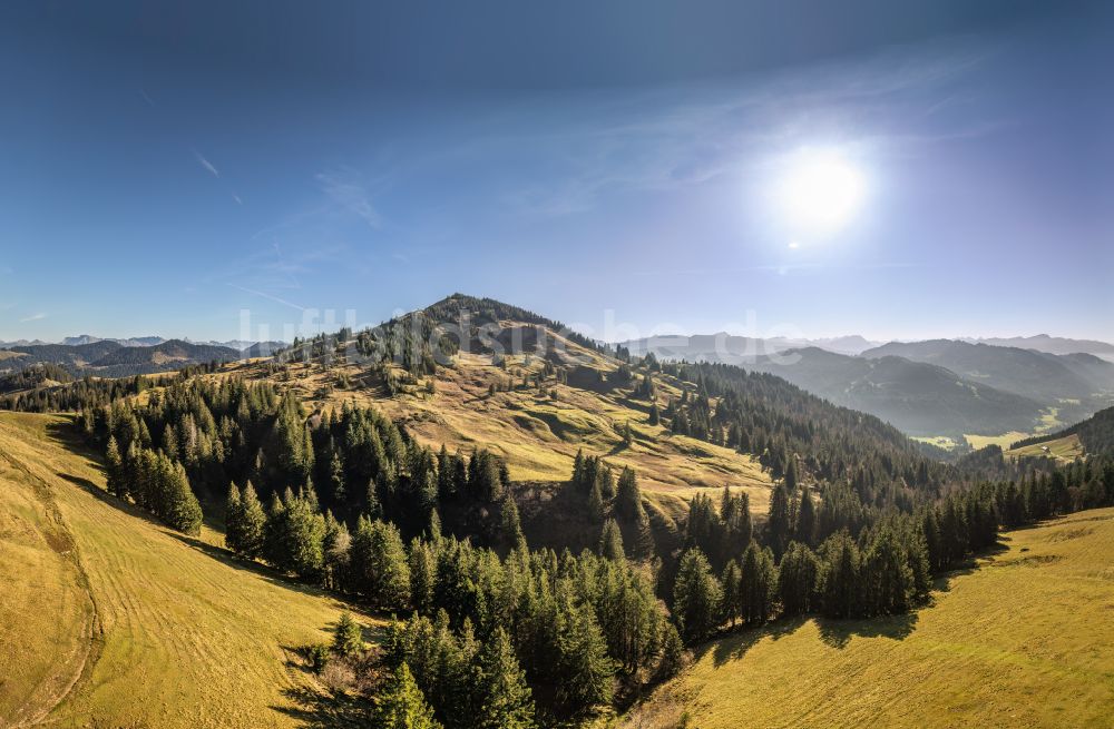 Luftbild Balderschwang - Herbstluftbild von den Bergen der Hörnerkette Oberhalb von Balderschwang im Allgäu im Bundesland Bayern, Deutschland