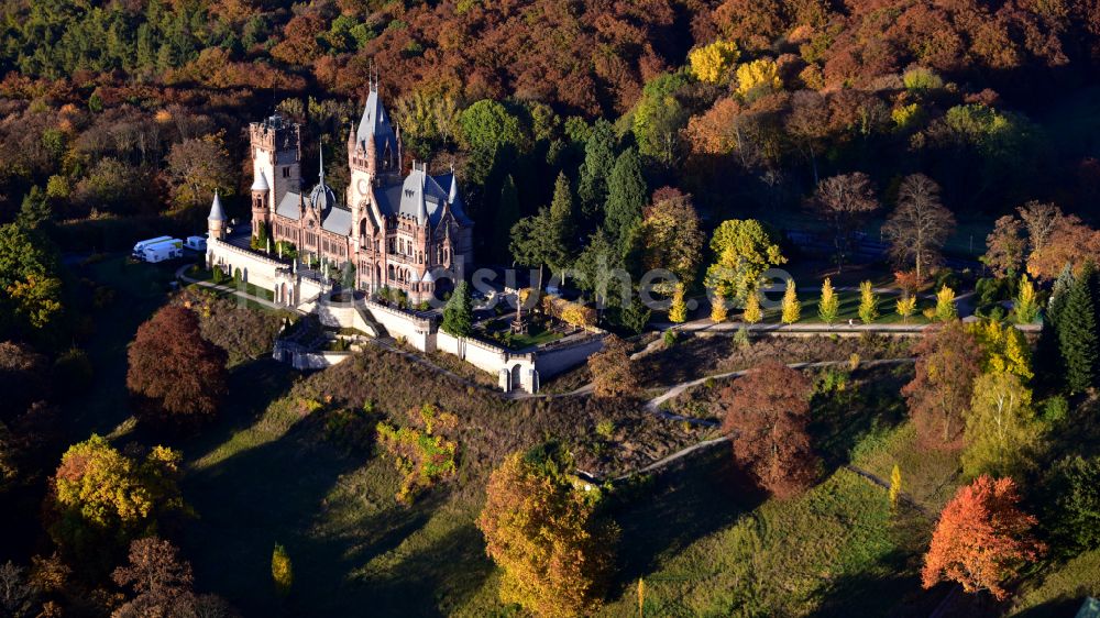 Luftbild Königswinter - Herbstluftbild Burganlage Schloss Drachenburg in Königswinter im Bundesland Nordrhein-Westfalen, Deutschland