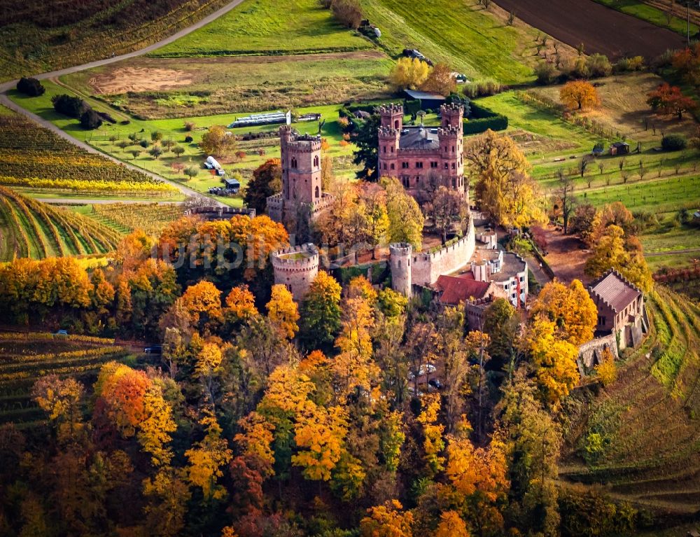 Luftbild Ortenberg - Herbstluftbild Burganlage des Schloss in Ortenberg im Bundesland Baden-Württemberg, Deutschland