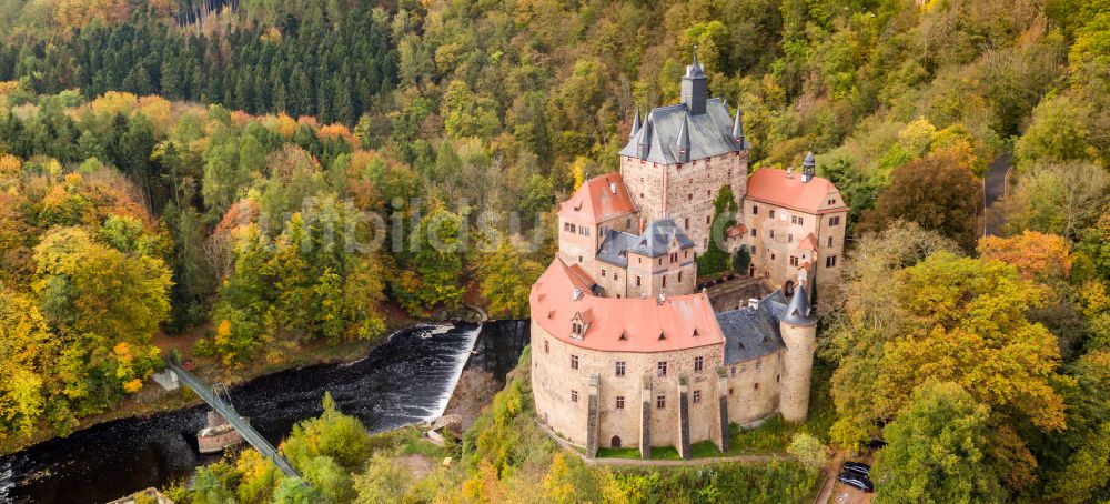 Kriebstein aus der Vogelperspektive: Herbstluftbild Burgmauern in Kriebstein im Bundesland Sachsen, Deutschland