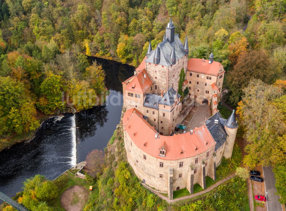 Kriebstein von oben - Herbstluftbild Burgmauern in Kriebstein im Bundesland Sachsen, Deutschland