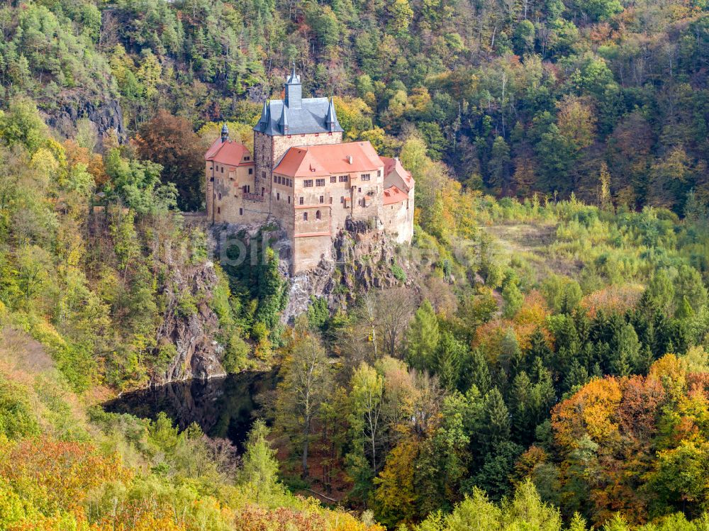 Kriebstein von oben - Herbstluftbild Burgmauern in Kriebstein im Bundesland Sachsen, Deutschland