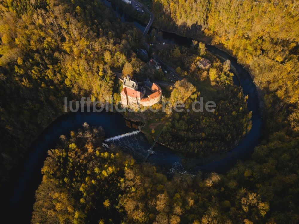 Luftaufnahme Kriebstein - Herbstluftbild Burgmauern in Kriebstein im Bundesland Sachsen, Deutschland