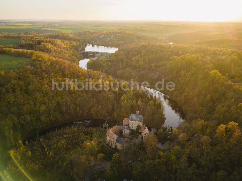 Luftbild Kriebstein - Herbstluftbild Burgmauern in Kriebstein im Bundesland Sachsen, Deutschland