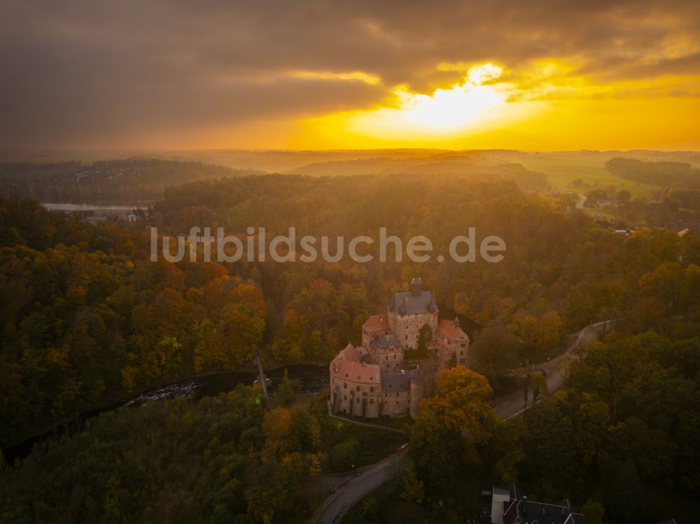 Kriebstein von oben - Herbstluftbild Burgmauern in Kriebstein im Bundesland Sachsen, Deutschland