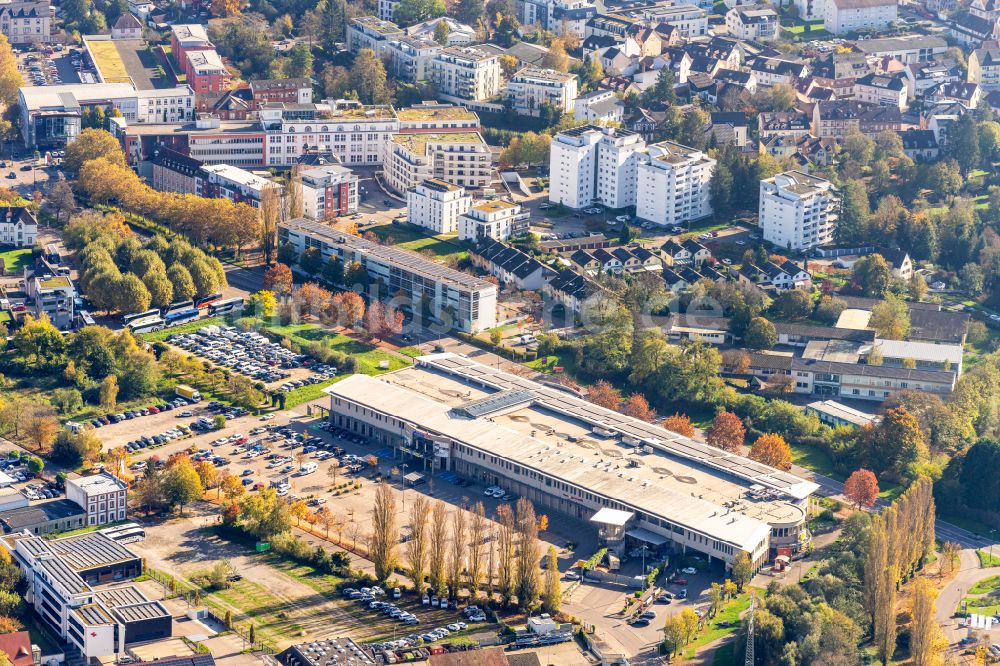 Lahr/Schwarzwald aus der Vogelperspektive: Herbstluftbild Einkaufzentrum Arena Einkaufspark Lahr in Lahr/Schwarzwald im Bundesland Baden-Württemberg, Deutschland