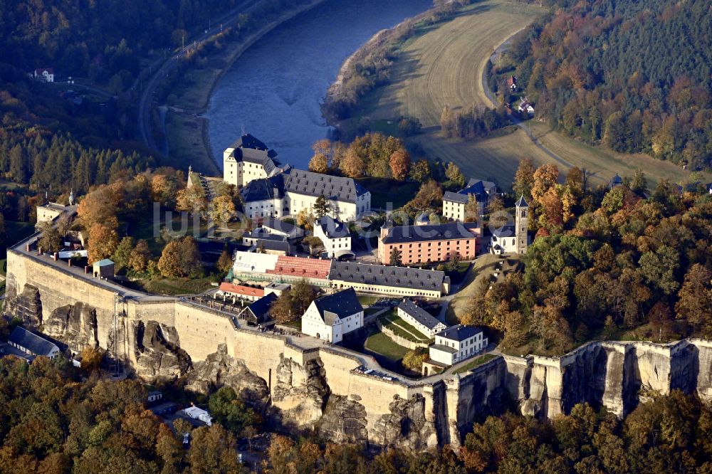 Königstein aus der Vogelperspektive: Herbstluftbild Festung Königstein an der Elbe im Landkreis Sächsische Schweiz-Osterzgebirge im Bundesland Sachsen