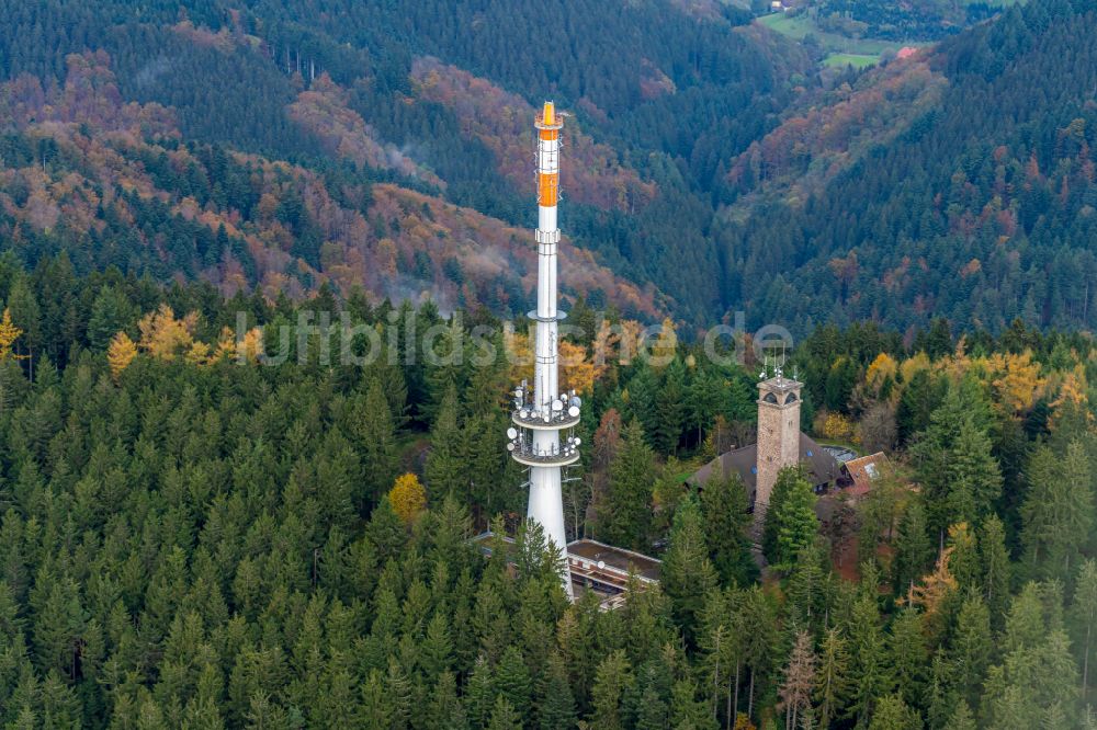 Luftbild Oberharmersbach - Herbstluftbild Funkturm und Sendeanlage auf der Kuppe des Bergmassives Am Brandenkopf in Oberharmersbach im Bundesland Baden-Württemberg, Deutschland