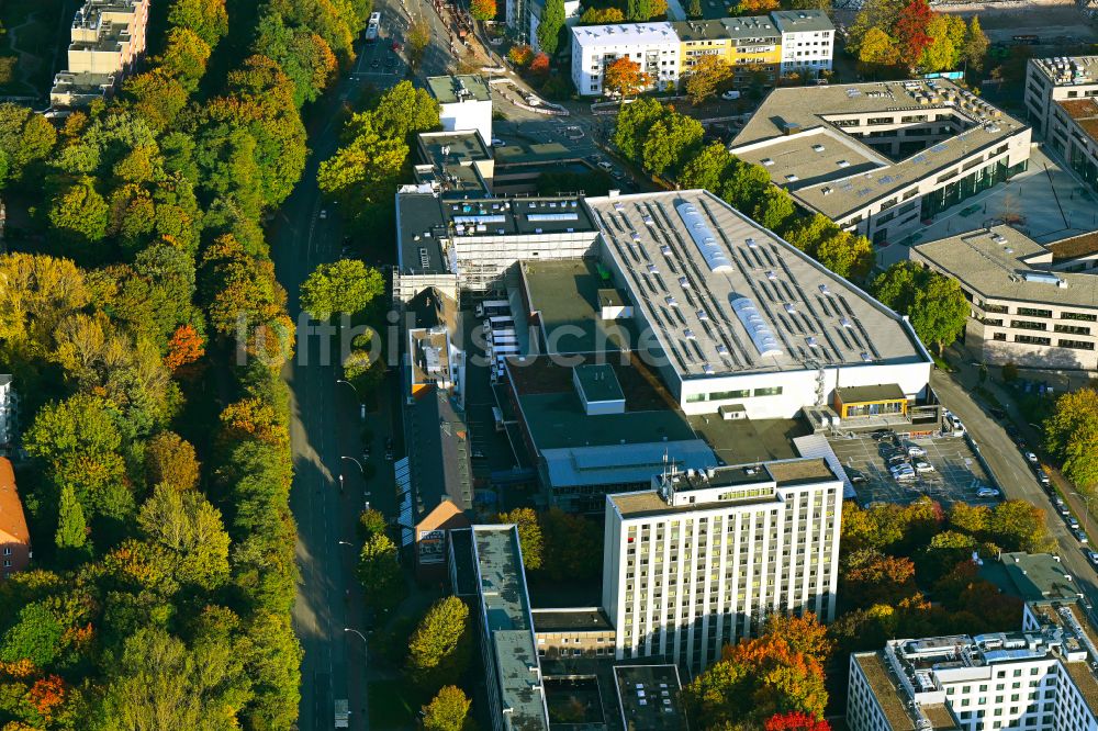 Luftaufnahme Hamburg - Herbstluftbild Gebäude des Großhandelszentrum der Peter Jensen GmbH im Ortsteil Borgfelde in Hamburg, Deutschland