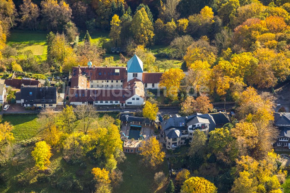 Witten von oben - Herbstluftbild Gebäudekomplex des Klosters Kloster der Karmelitinnen in Witten im Bundesland Nordrhein-Westfalen, Deutschland