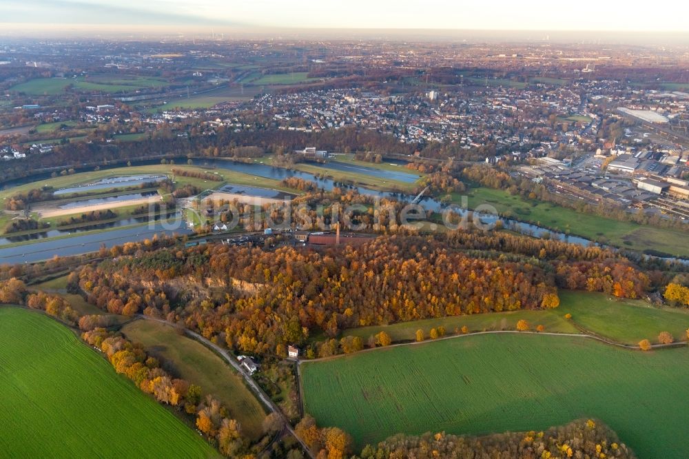 Witten von oben - Herbstluftbild Gesamtübersicht und Stadtgebiet mit Außenbezirken und Innenstadtbereich in Witten im Bundesland Nordrhein-Westfalen, Deutschland