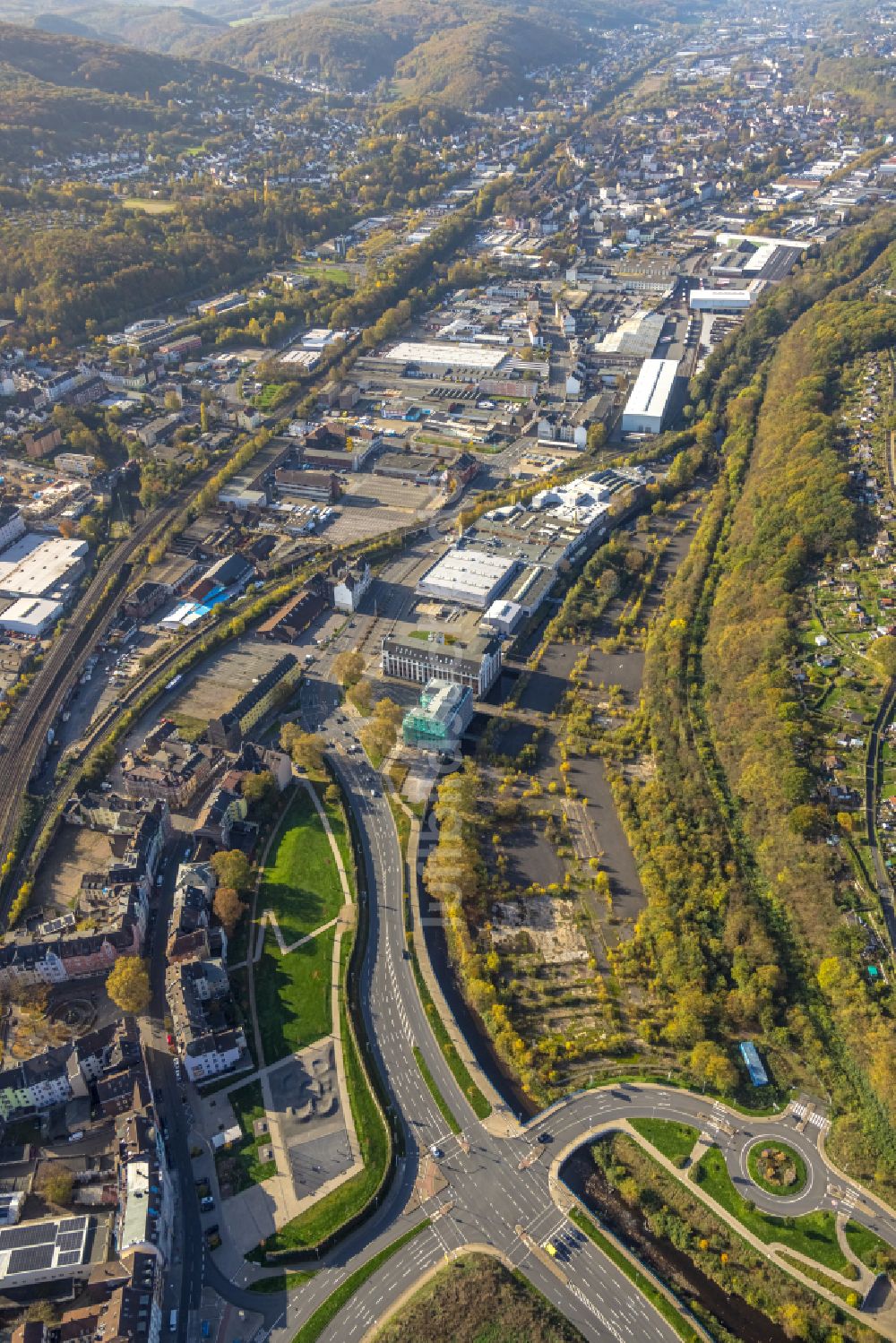 Hagen aus der Vogelperspektive: Herbstluftbild Gewerbegebiet im Ortsteil Haspe in Hagen im Bundesland Nordrhein-Westfalen, Deutschland