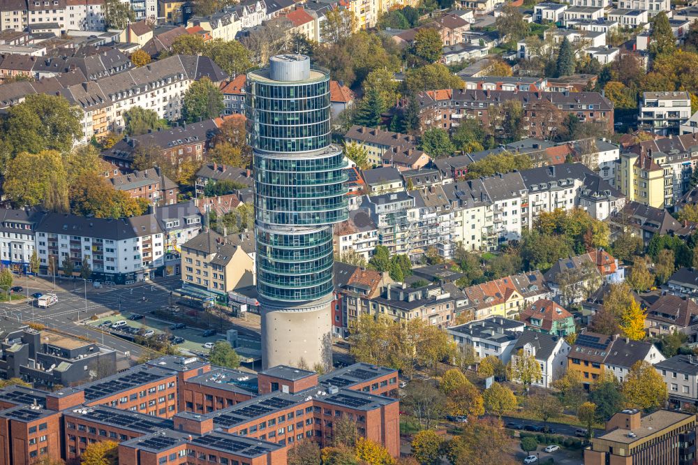 Bochum aus der Vogelperspektive: Herbstluftbild Hochhaus Exenterhouse Exenterhaus Bochum an der Universitätsstraße in Bochum, Nordrhein-Westfalen, Deutschland