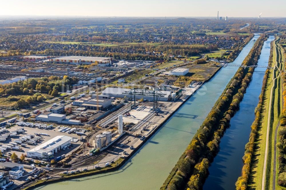 Luftaufnahme Herringen - Herbstluftbild Kanalverlauf und Uferbereiche des Verbindungskanales Datteln-Hamm-Kanal und Fluss Lippe in Herringen im Bundesland Nordrhein-Westfalen, Deutschland