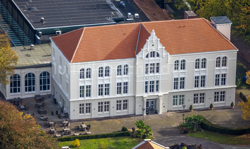 Hamm aus der Vogelperspektive: Herbstluftbild Klinikgelände des Krankenhauses Klinik für Manuelle Therapie in Hamm im Bundesland Nordrhein-Westfalen, Deutschland