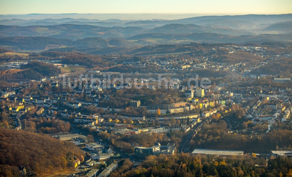 Luftaufnahme Lüdenscheid - Herbstluftbild Ortsansicht in Lüdenscheid im Bundesland Nordrhein-Westfalen, Deutschland