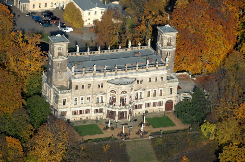 Luftbild Dresden - Herbstluftbild Palais des Schloss Albrechtsberg in Dresden im Bundesland Sachsen, Deutschland