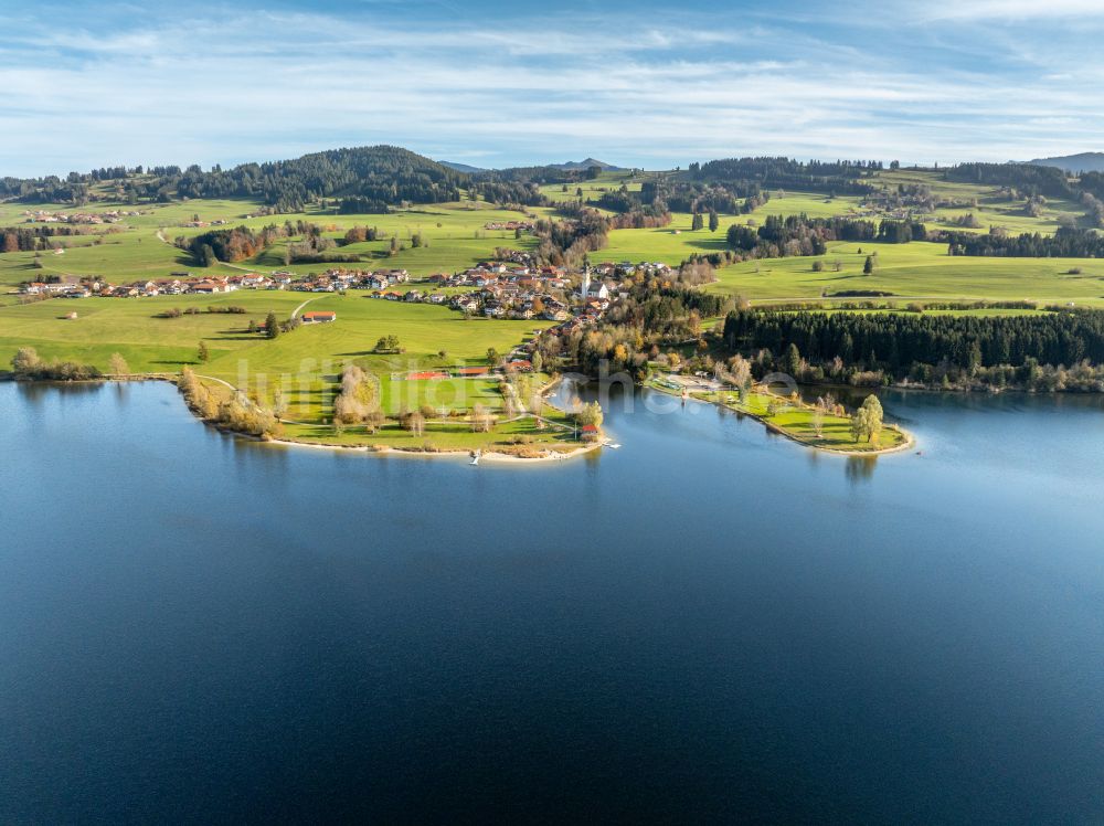 Oy-Mittelberg aus der Vogelperspektive: Herbstluftbild Panorama vom Rottachspeicher in Oy-Mittelberg/ Petersthal im Bundesland Bayern, Deutschland