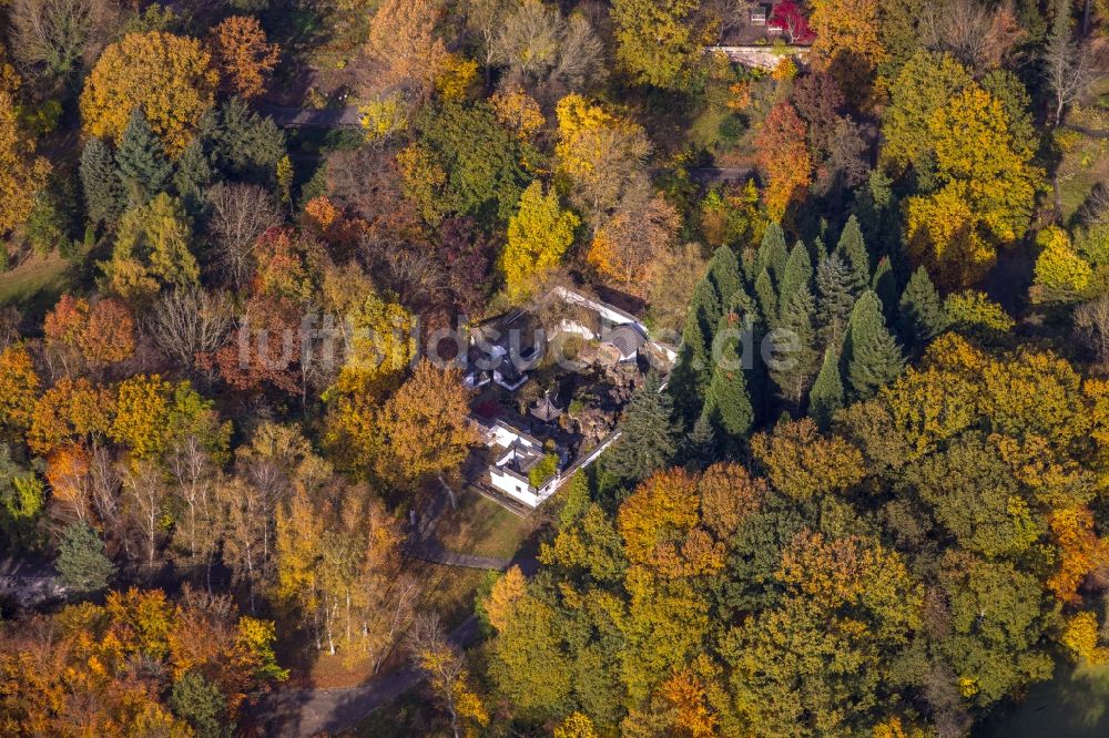 Bochum von oben - Herbstluftbild Parkanlage Chinesischer Garten an der Universitätsstraße in Bochum im Bundesland Nordrhein-Westfalen, Deutschland