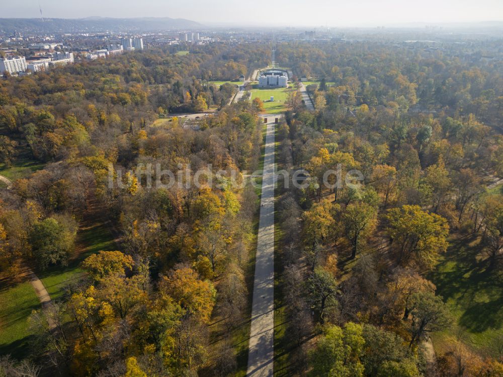 Dresden aus der Vogelperspektive: Herbstluftbild Parkanlage Palais Großer Garten im Ortsteil Südvorstadt-Ost in Dresden im Bundesland Sachsen, Deutschland