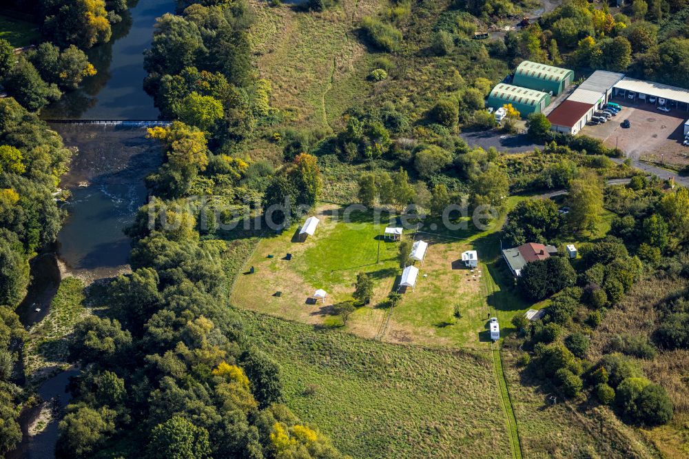 Luftbild Wennigloh - Herbstluftbild Pavillions auf einer Wiese an der Ruhr in Wennigloh im Bundesland Nordrhein-Westfalen, Deutschland