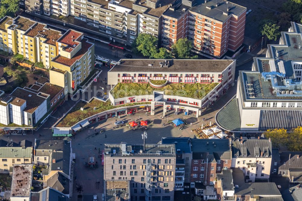 Luftaufnahme Herne - Herbstluftbild Platz- Ensemble Robert-Brauner-Platz in Herne im Bundesland Nordrhein-Westfalen, Deutschland