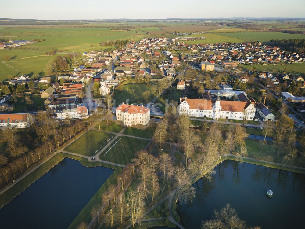 Luftbild Zabeltitz - Herbstluftbild Schloß - Barockschloss in Zabeltitz im Bundesland Sachsen, Deutschland