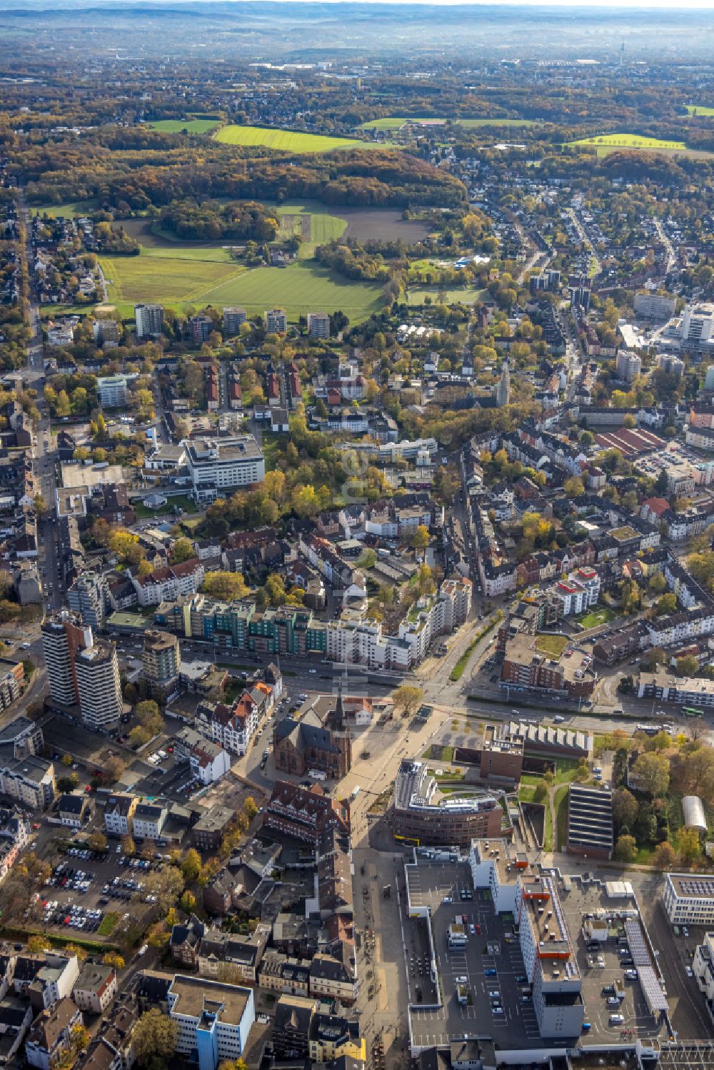 Herne von oben - Herbstluftbild Stadtansicht vom Innenstadtbereich in Herne im Bundesland Nordrhein-Westfalen, Deutschland