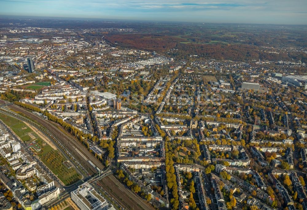 Luftaufnahme Düsseldorf - Herbstluftbild Stadtansicht des Innenstadtbereiches in Düsseldorf im Bundesland Nordrhein-Westfalen, Deutschland