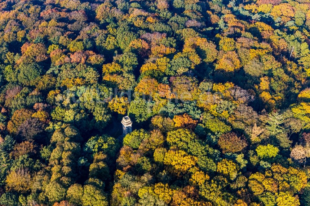 Luftbild Viersen - Herbstluftbild Turmbauwerk des Bismarckturmes - Aussichtsturmes in Viersen im Bundesland Nordrhein-Westfalen, Deutschland