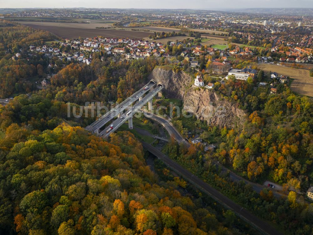 Dresden aus der Vogelperspektive: Herbstluftbild Viadukt Autobahnbrücke der BAB A17 Weißeritztalbrücke in Dresden im Bundesland Sachsen, Deutschland