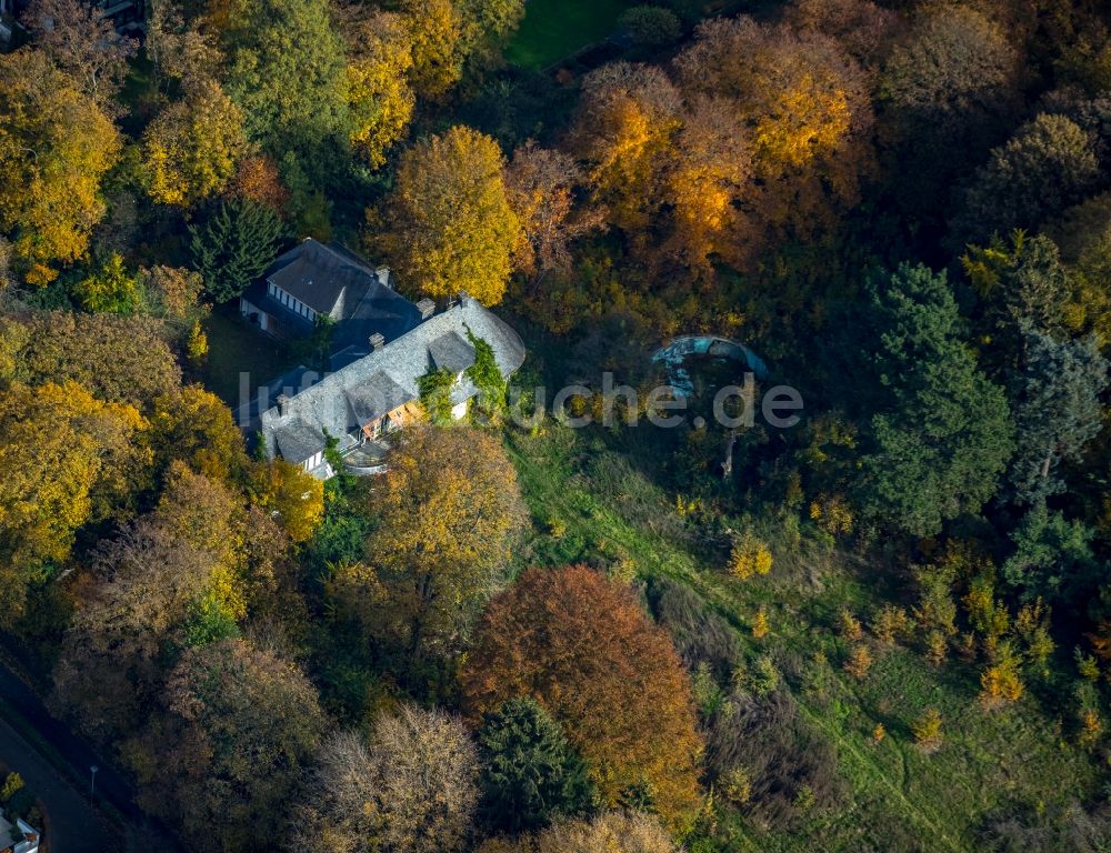 Düsseldorf aus der Vogelperspektive: Herbstluftbild Villa Einfamilienhaus Villa Sohl im Park Gartenkamp in Düsseldorf im Bundesland Nordrhein-Westfalen, Deutschland