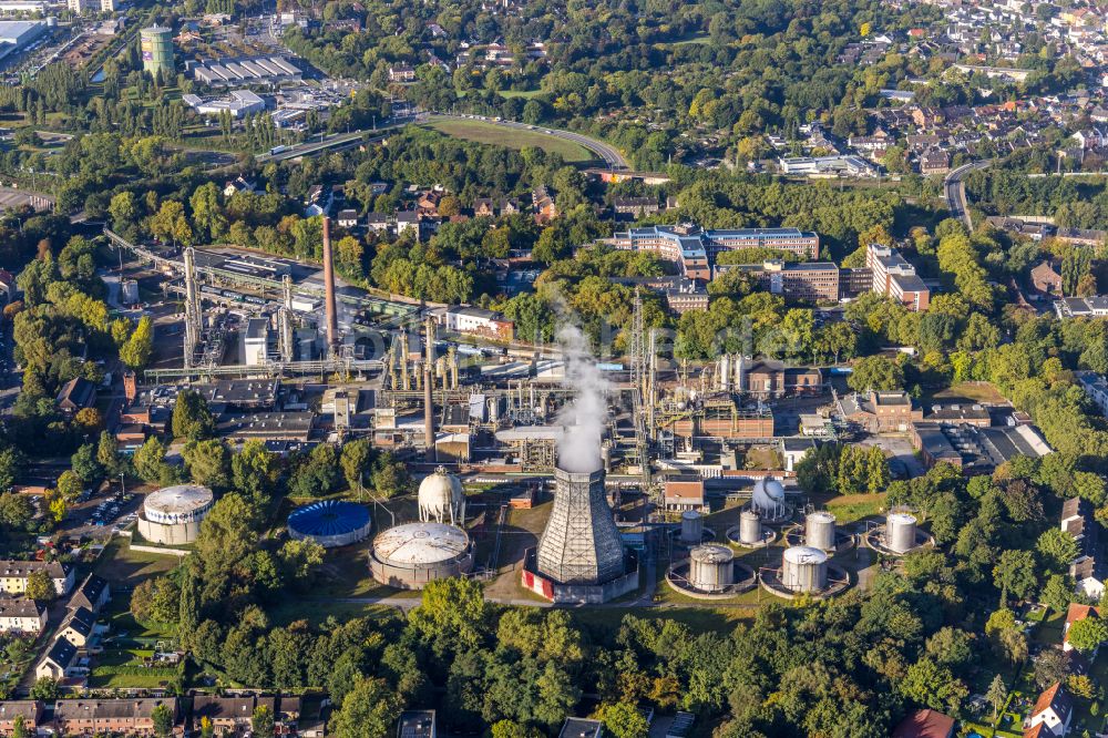 Herne von oben - Herbstluftbild Werksgelände des Chemieproduzenten INEOS SOLVENTS GERMANY GmbH in Herne im Bundesland Nordrhein-Westfalen, Deutschland