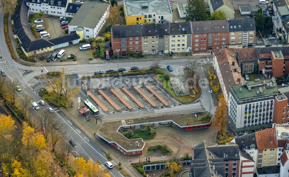 Gladbeck aus der Vogelperspektive: Herbstluftbild ZOB Omnibus- Bahnhof der Verkehrsbetriebe Gladbeck Oberhof in Gladbeck im Bundesland Nordrhein-Westfalen, Deutschland